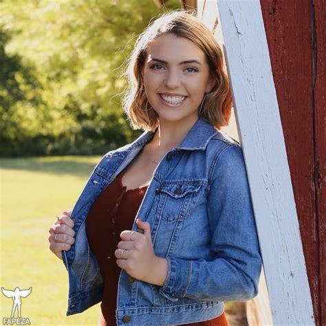 Sierra bellingar - May 5, 2020 · #News10SeniorShoutOut: Sierra Bellingar is a senior at Haslett High School. She's involved in choir, theater, NHS, community volunteer, competitive dance and is a part of the Wilson Talent Center - Medical Assistant Program. She's headed to SVSU in the fall. Congrats Sierra! 